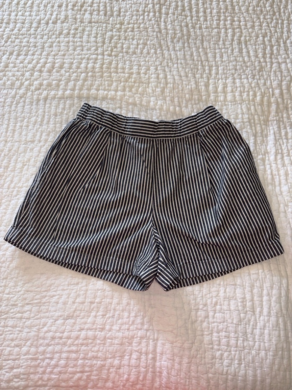 Uniqlo Striped Black/Blue and White Women's Cotton Elastic-Waist Shorts EUC M